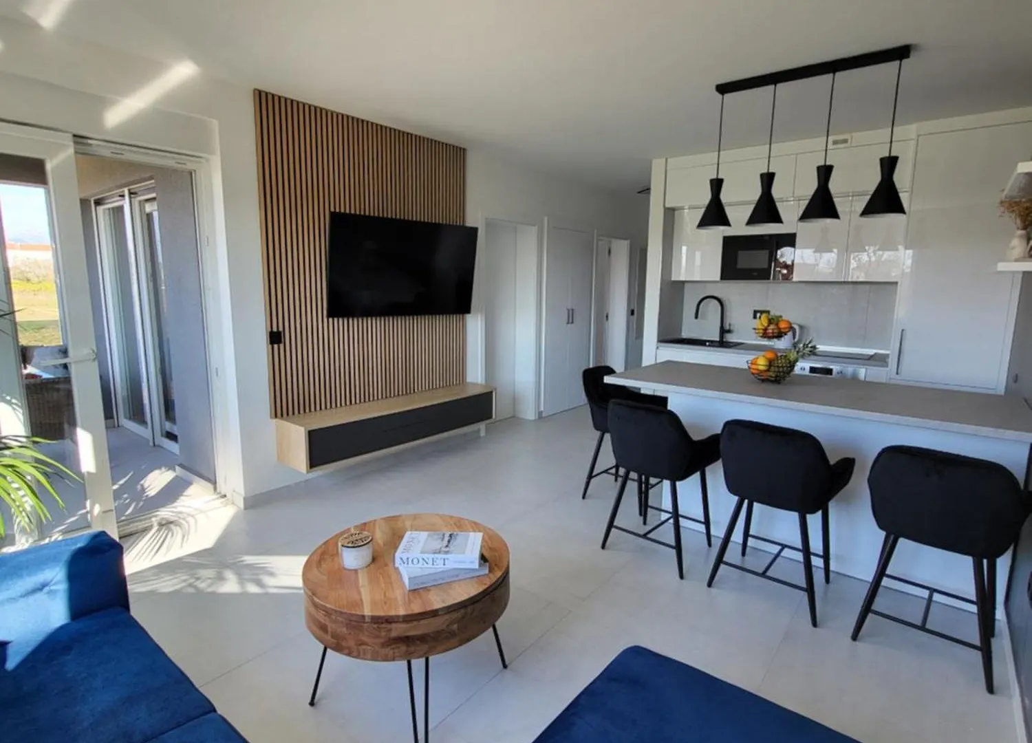 Doris Apartment ニン